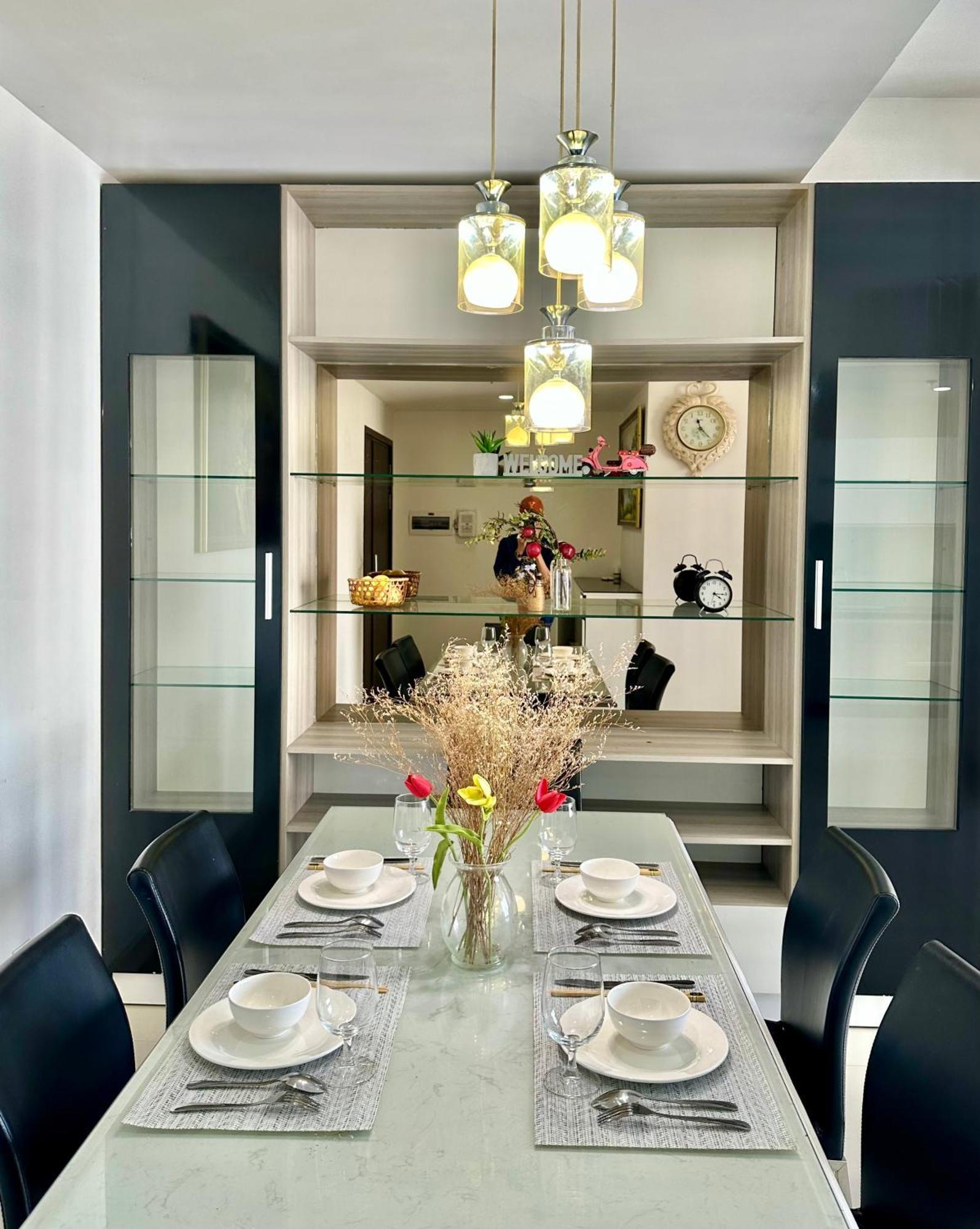 Soho - Central, 10mins To Benthanh Market, Buivien Street * Ho Chi Minh City